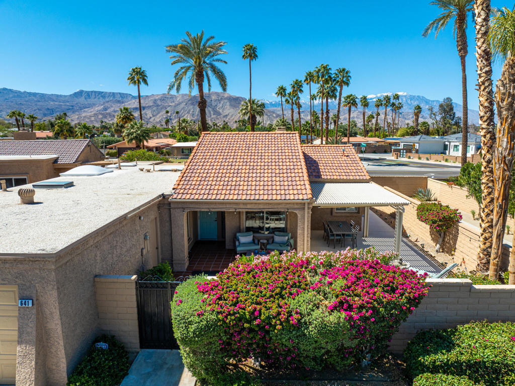 Hidden Palms - Residential