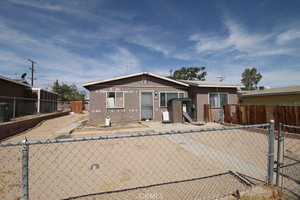 610 Chateau