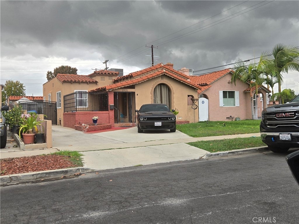 Photo of 8905 Ruthelen ST, Los Angeles, CA 90047 (MLS # IN26223667)