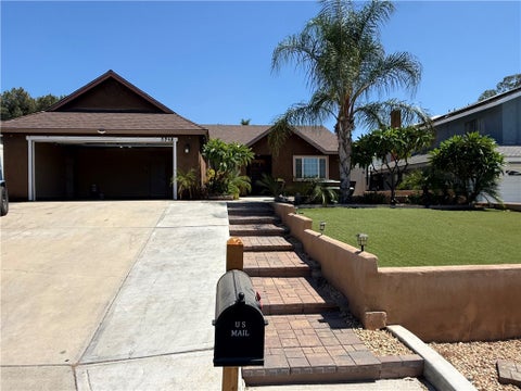 Photo of 5948 Quiroz DR, Riverside, CA 92509 (MLS # CV26201738)