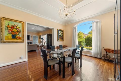 Photo of 233 S Swall Drive, Beverly Hills, CA 90211 (MLS # SR25251291)