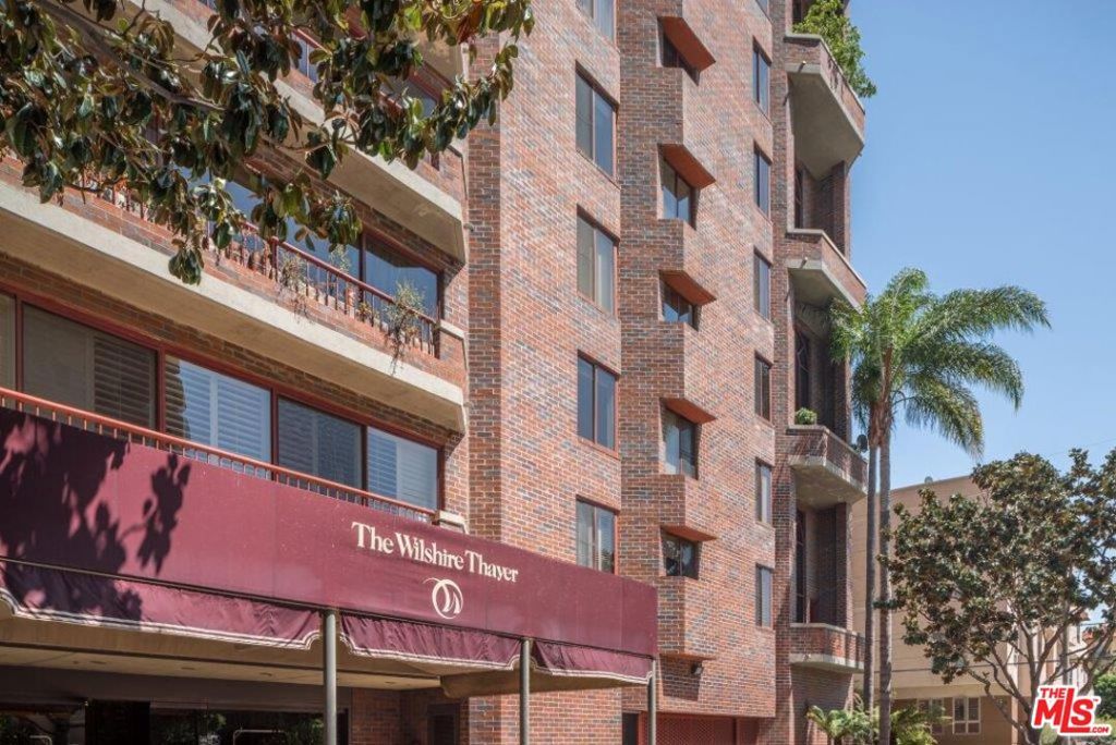 Photo of 10550 Wilshire Boulevard #1004, Los Angeles, CA 90024 (MLS # 25592111)