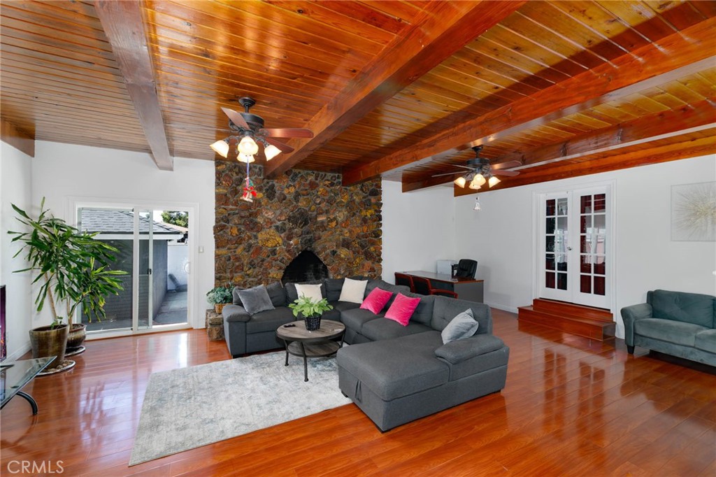 235 S Azusa Avenue