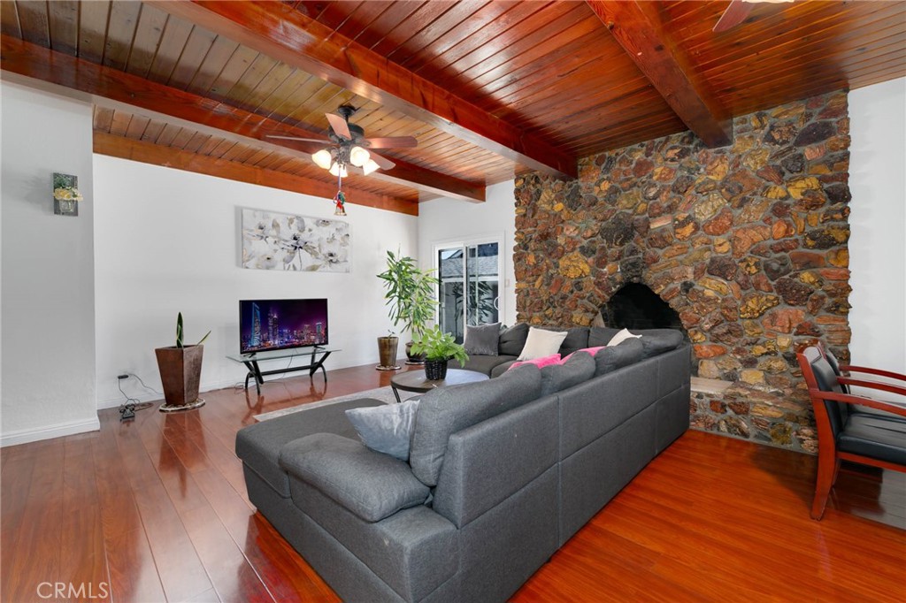235 S Azusa Avenue
