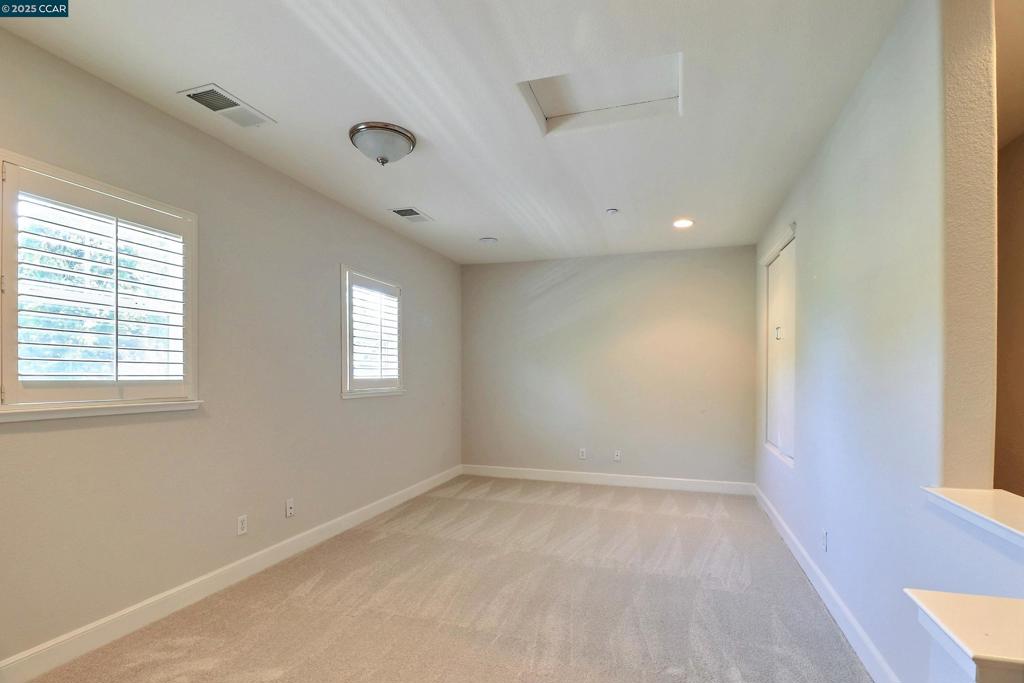 SUGARLOAF - Residential