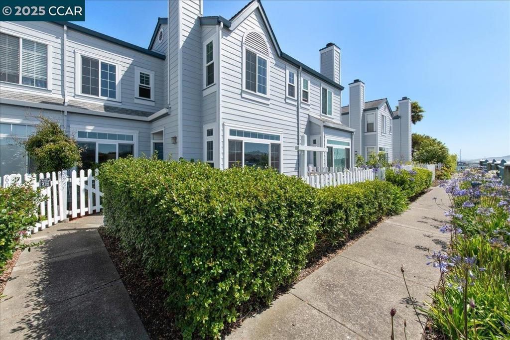 Photo of 609 Commodore Dr Dr, Richmond, CA 94804 (MLS # 41113436)