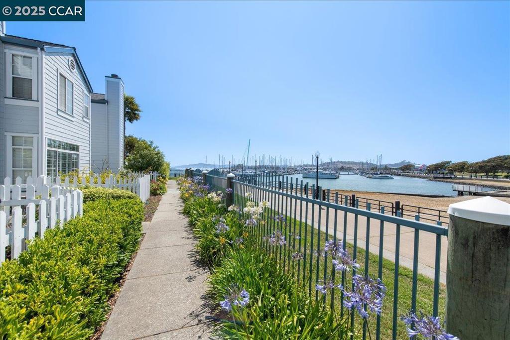 THE BEACH - Residential