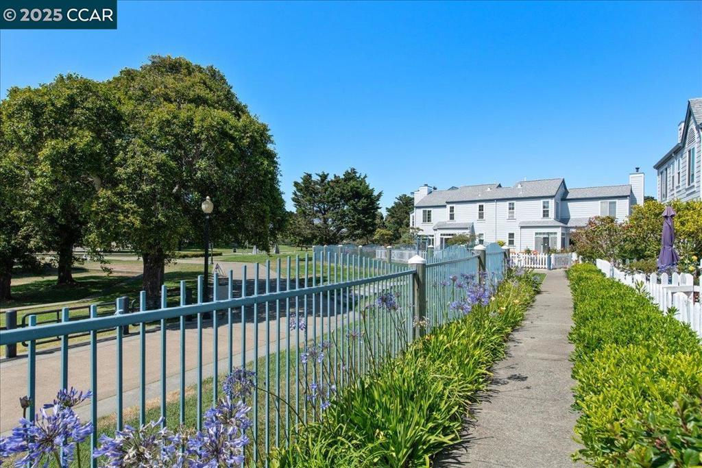 THE BEACH - Residential
