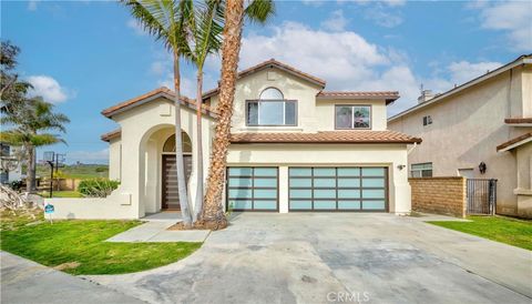 Photo of 5338 S Chariton Avenue, Ladera Heights, CA 90056 (MLS # SB25113645)