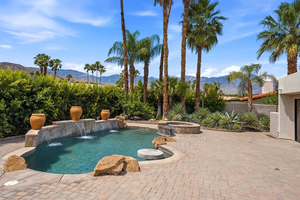 71121 Sunny Lane