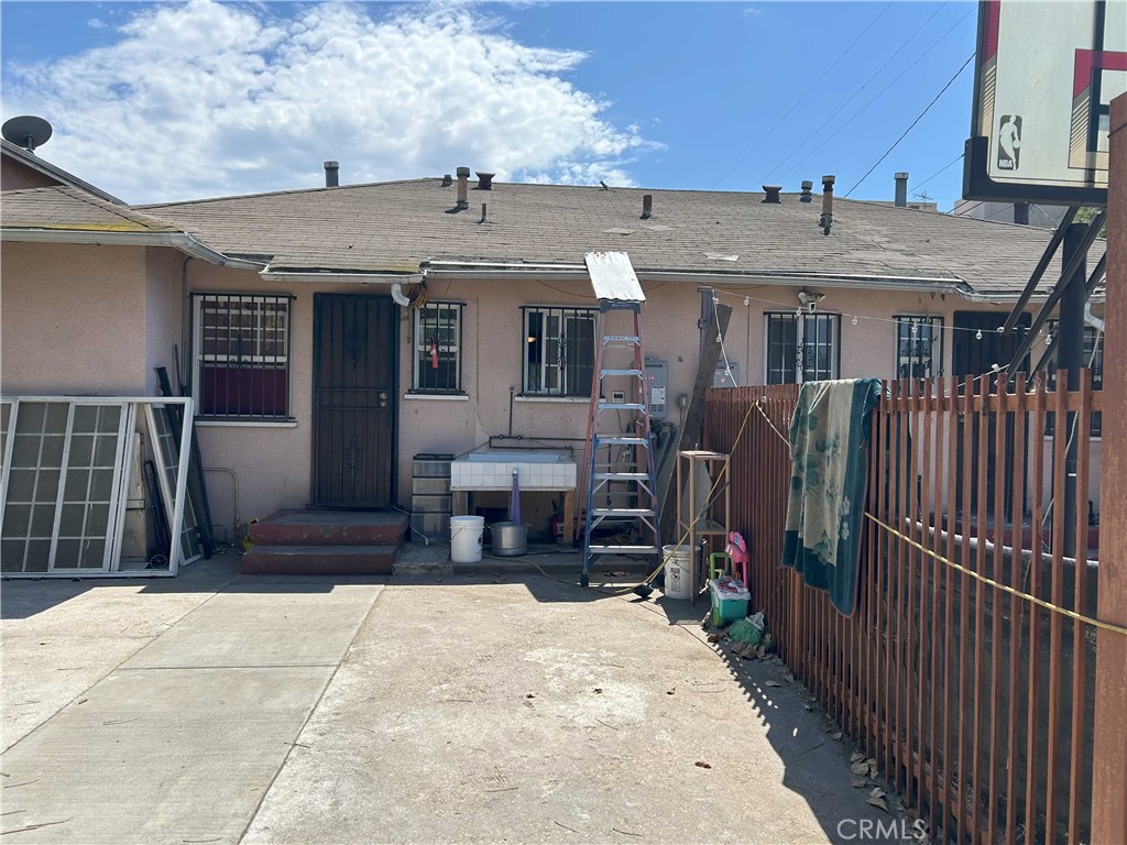1743 1745 W 60th Place