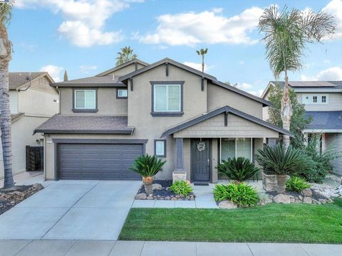 Photo of 247 Honeysuckle St, Brentwood, CA 94513 (MLS # 41115342)