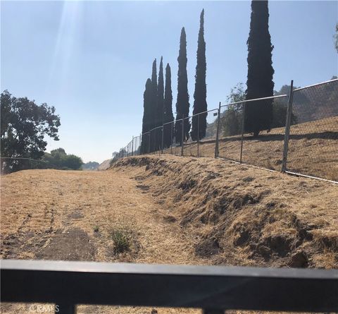 100 Rawlinsdale Lane San Dimas CA 91773