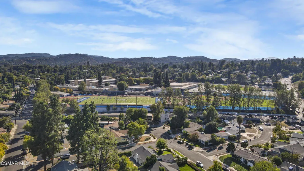 Woodland Hills, California 91367, United States, 3 Bedrooms Bedrooms, ,2 BathroomsBathrooms,Residential,Active,229004