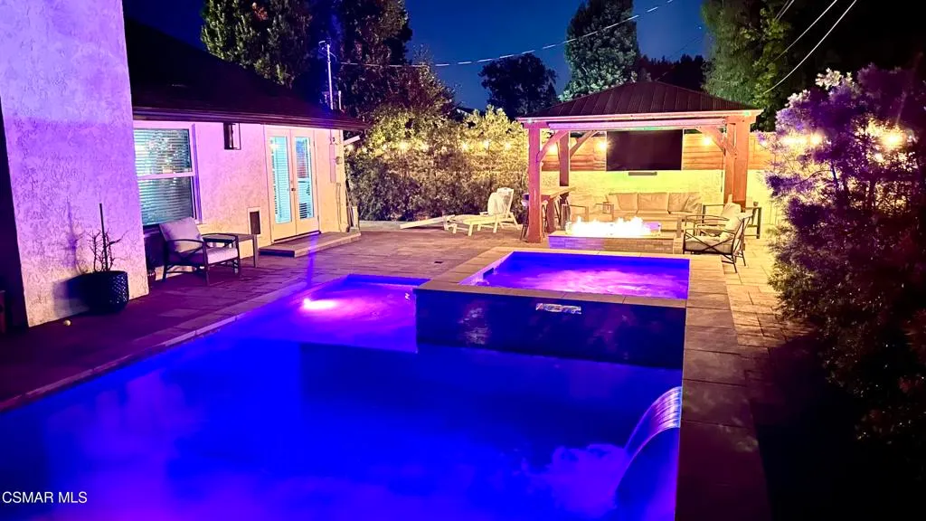 Woodland Hills, California 91367, United States, 3 Bedrooms Bedrooms, ,2 BathroomsBathrooms,Residential,Active,229004