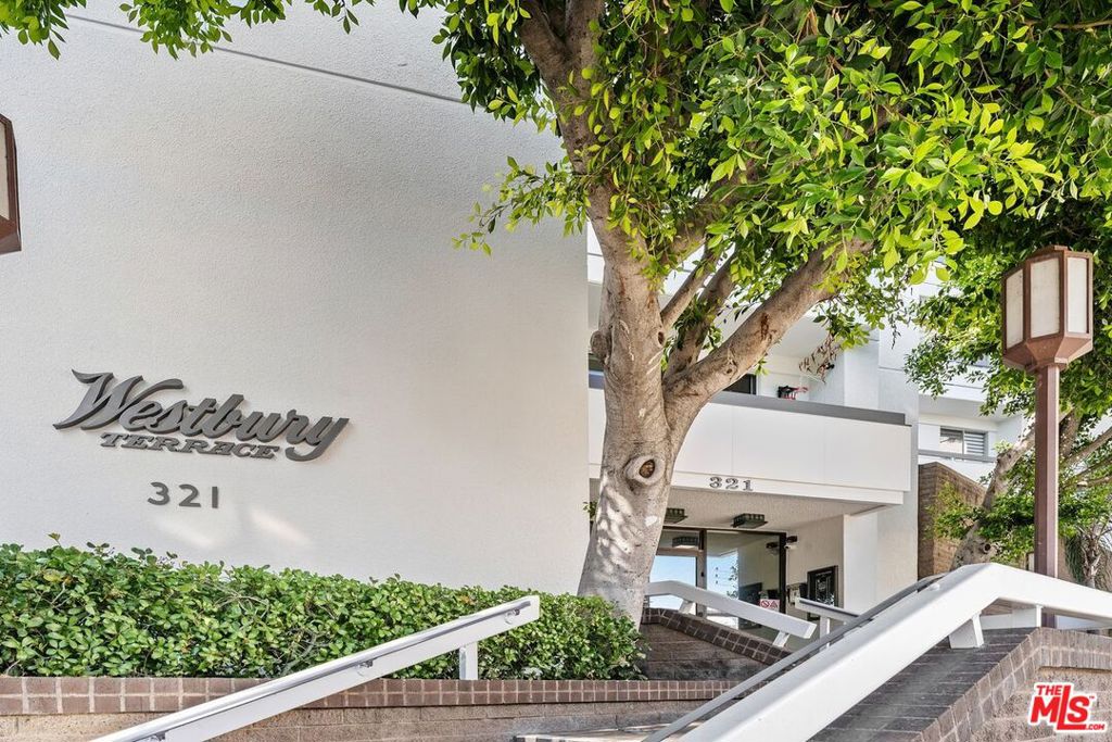 321 S San Vicente Boulevard 301