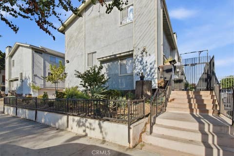 Photo of 8936 Willis Ave AVE #11, Panorama City, CA 91402 (MLS # SR26187975)