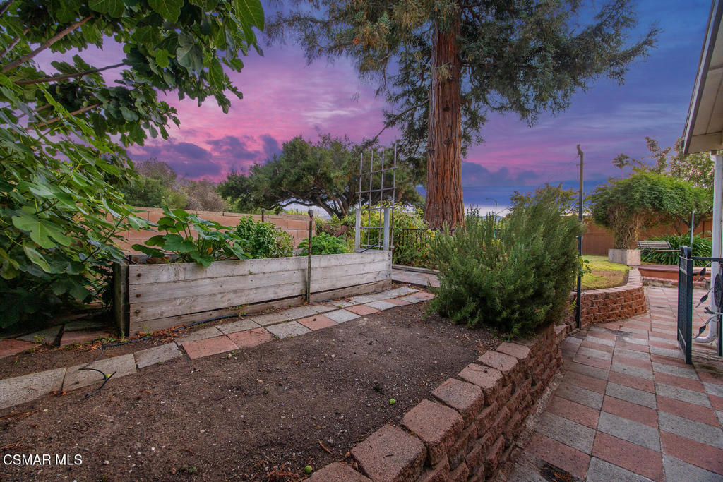 Cal Classics-102 - 1000052 - Residential