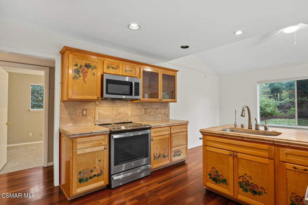 Cal Classics-102 - 1000052 - Residential