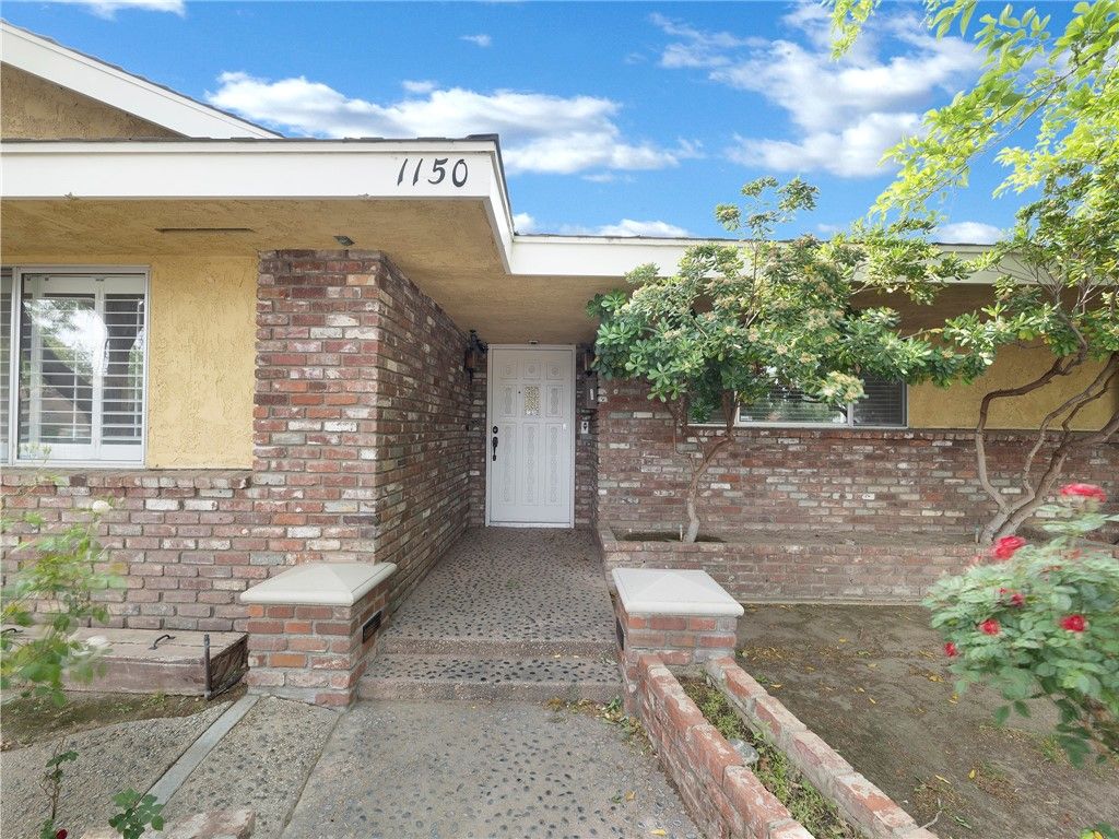 Photo of 1150 E Lancaster Blvd, Lancaster, CA 93535 (MLS # SR26083819)