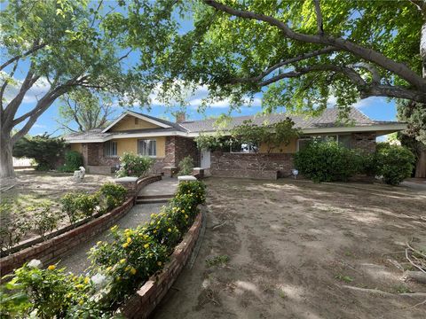 Photo of 1150 E Lancaster Blvd, Lancaster, CA 93535 (MLS # SR26083819)