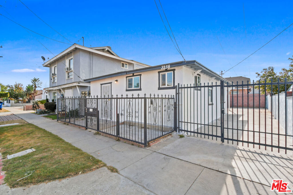3238 Hill Street