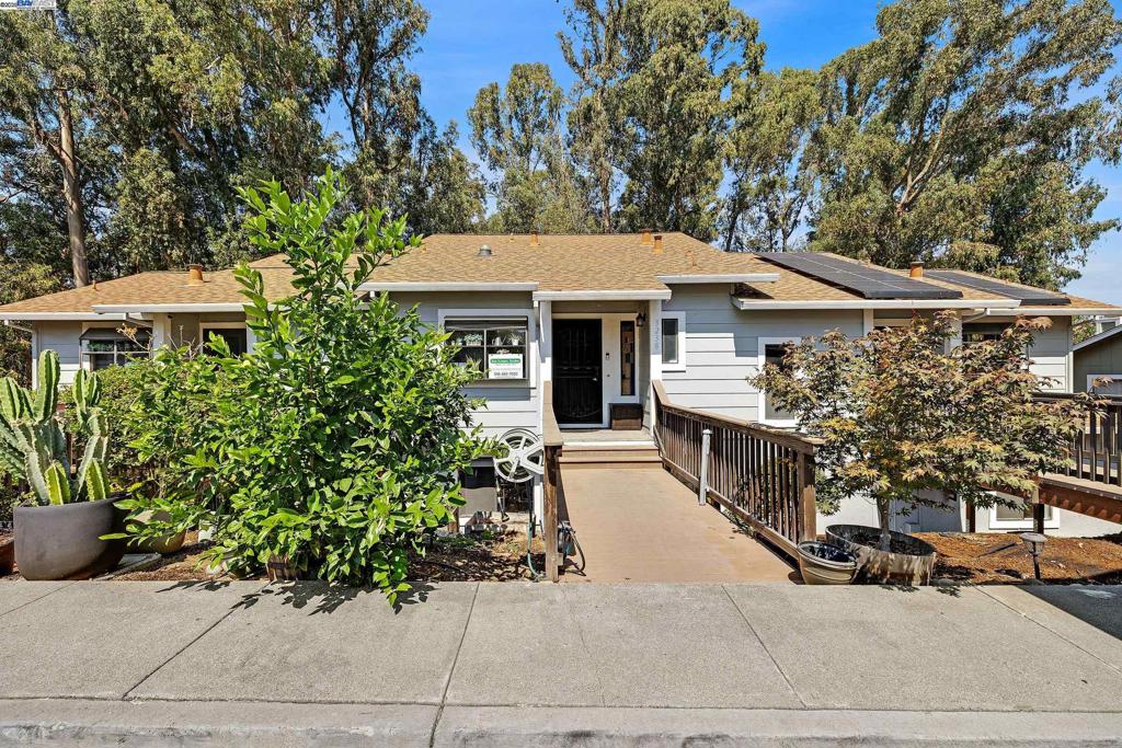 Open House Saturday 9-13, 2:00- 4:30, Stop on by! Open House Entrance Gate Code 0747 Don't miss this sweet " Move in Ready" 3 Bedroom, 2 1/2 Bath, 1720 sq ft Beauty! Come home and enjoy the peace and quiet of the Lakewood Village community. Light and Bright, Clean, Upgraded Baths and Kitchen, All most new (3 Months) Refrigerator, Dishwasher, Stove/ Oven, Furnace and Hot Water Heater replaced within the last 3 years, 1 car detached garage plus carport. PRICED $50-60K Below March Sold Comps and only $51k more than the 435 sq ft Smaller 2 Bedroom 1 1/2 bath just down the street. Better Hurry!