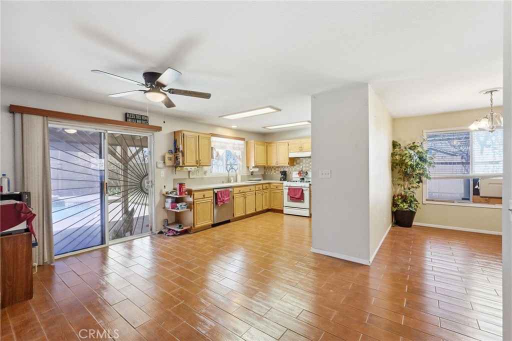 45409 Pickford Avenue