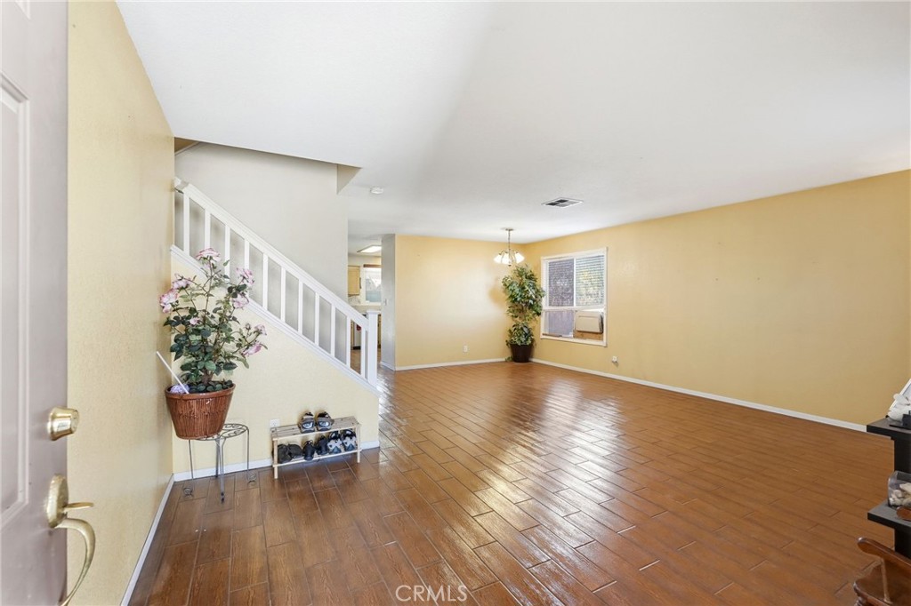 45409 Pickford Avenue