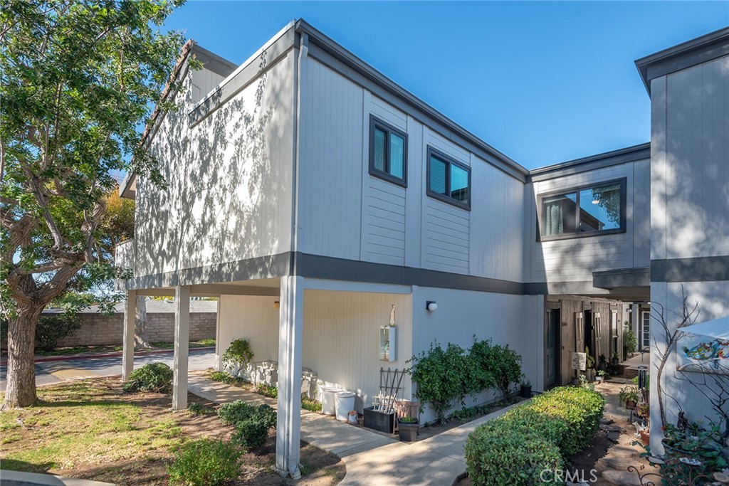 Sandalwood (162) - Residential