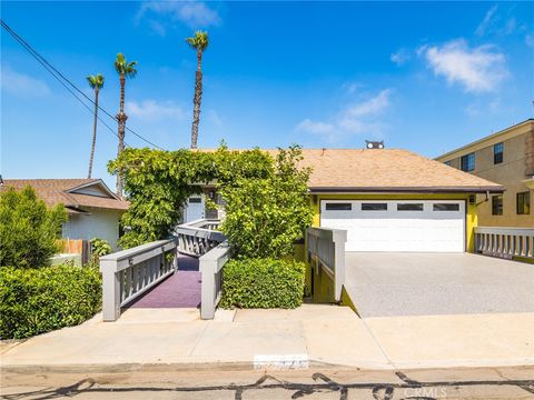Photo of 724 Loma Vista Street, El Segundo, CA 90245 (MLS # SB25242820)