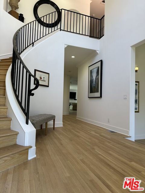 723 10th Street Santa Monica CA 90402