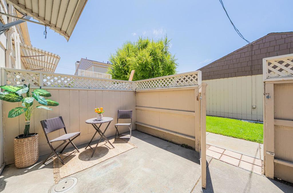 104 W Rossi Street 3
