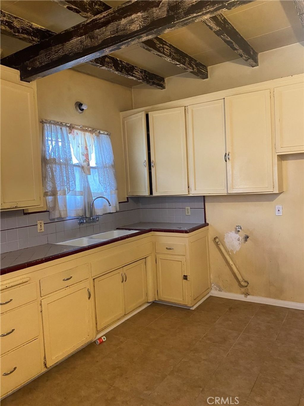 listing image 130722257100354281662