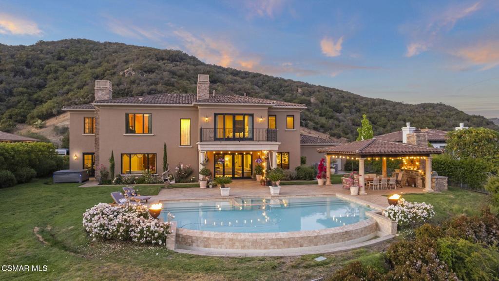 Properties 2 82 Queens Garden Drive