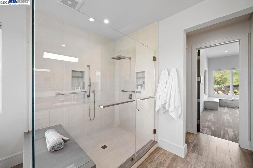 LITTLE VALLEY - Residential