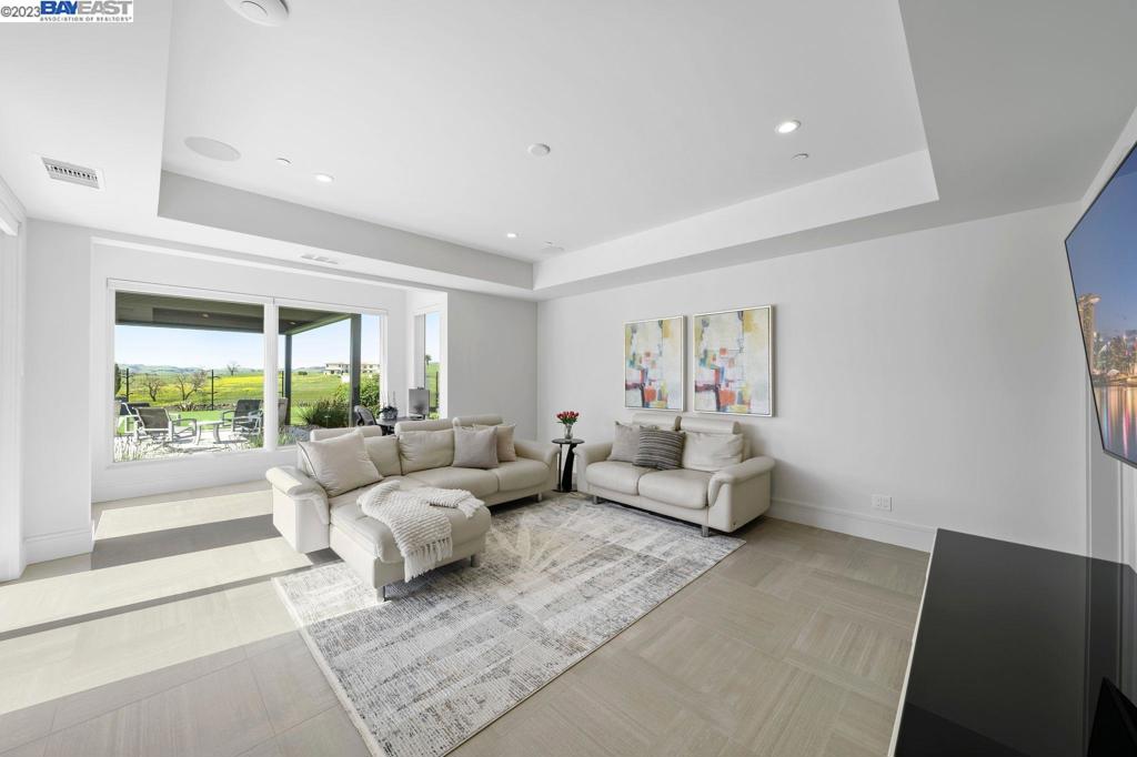 LITTLE VALLEY - Residential