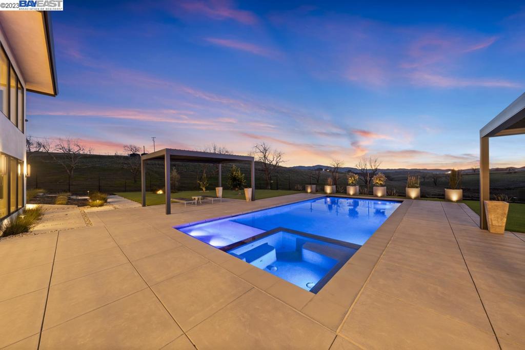 LITTLE VALLEY - Residential