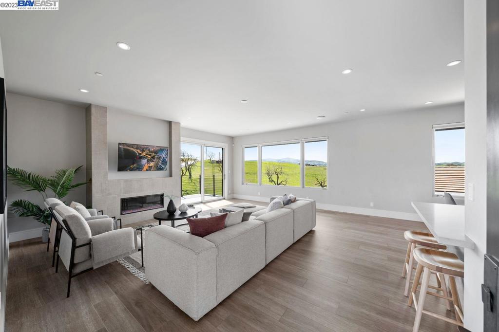 LITTLE VALLEY - Residential