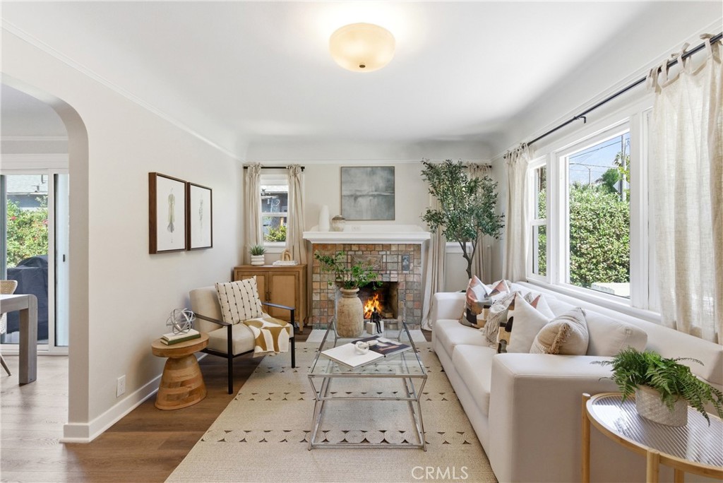 1993 N Marengo Avenue