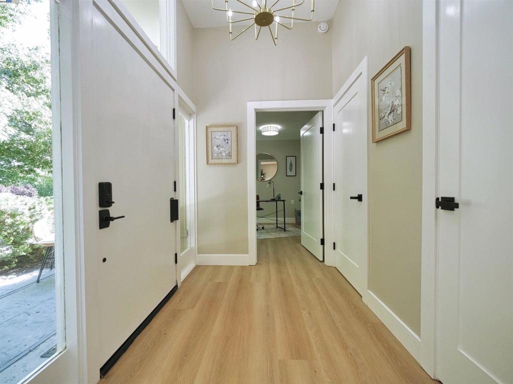 1209 Oakmont Drive 1