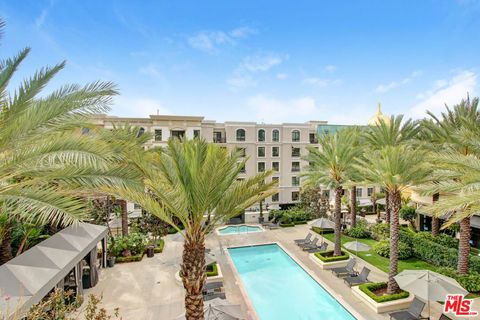 Photo of 589 Americana Way Way #Marc 423, Glendale, CA 91210 (MLS # 26657777)