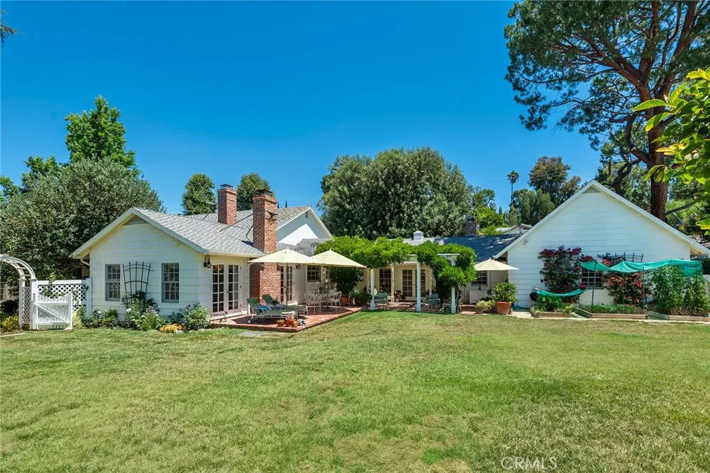 Woodland Hills, California 91364, United States, 3 Bedrooms Bedrooms, ,3 BathroomsBathrooms,Residential,Pending,182311