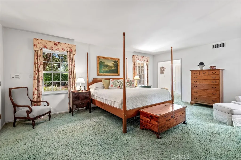 Woodland Hills, California 91364, United States, 3 Bedrooms Bedrooms, ,3 BathroomsBathrooms,Residential,Pending,182311