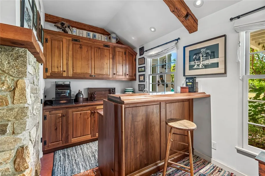 Woodland Hills, California 91364, United States, 3 Bedrooms Bedrooms, ,3 BathroomsBathrooms,Residential,Pending,182311