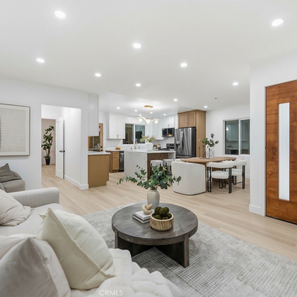 Photo of 3516 Roxanne Ave, Long Beach, CA 90808 (MLS # PW26057591)