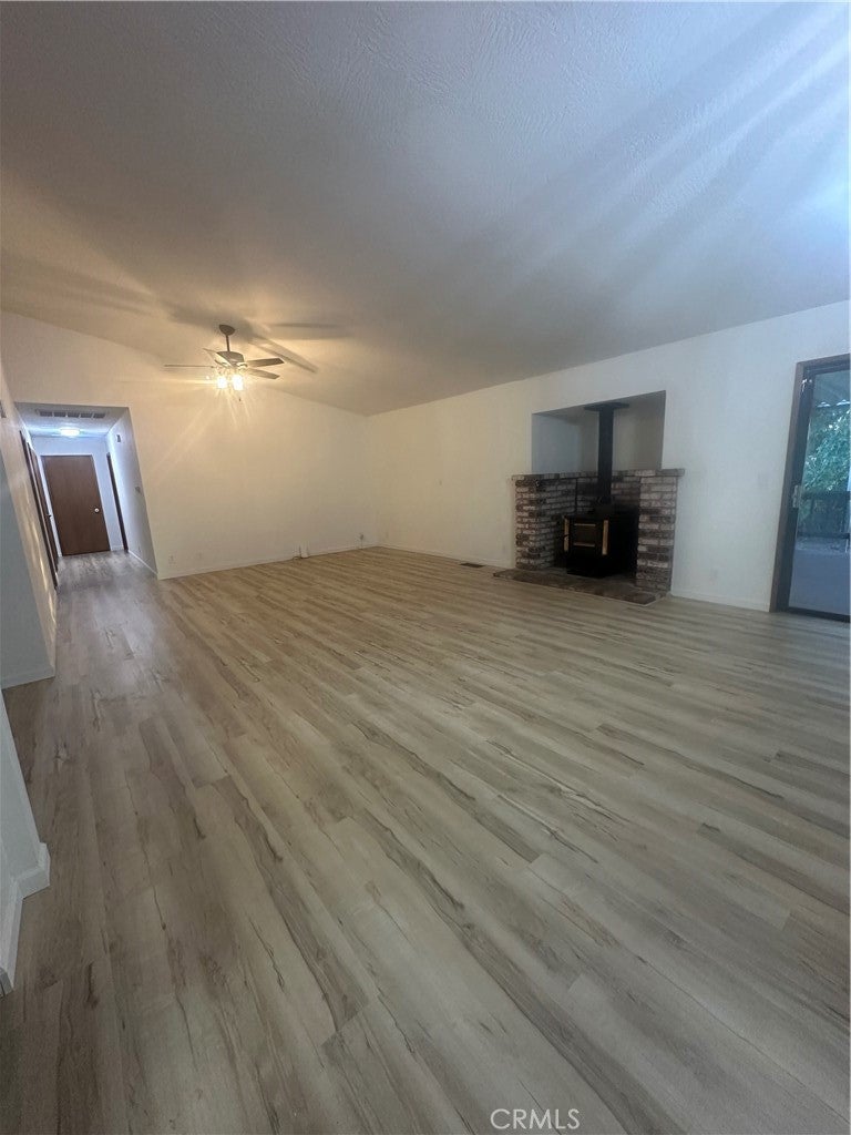 20410 Walnut