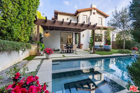 Photo of 735 N Stanley Avenue, Los Angeles, CA 90046 (MLS # 26653599)