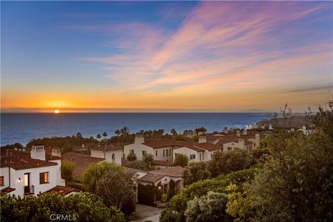 Tiny photo for 28 Surfspray Bluff Blf, Newport Coast, CA 92657 (MLS # OC25272756)
