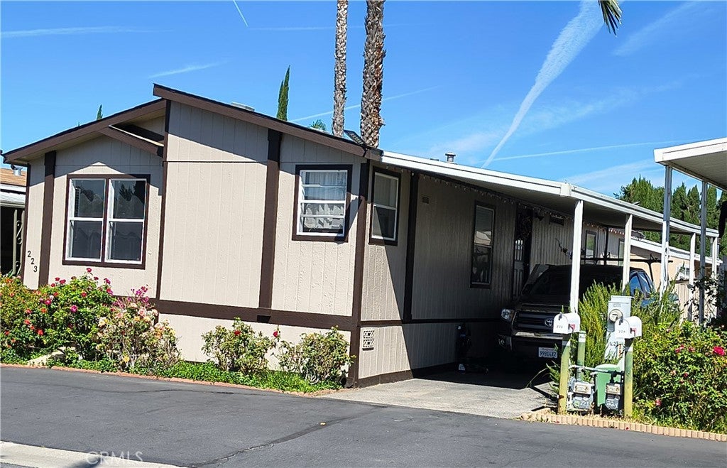 20401 Soledad Canyon Road 223
